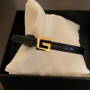 Gucci patent leather belt bracelet size small